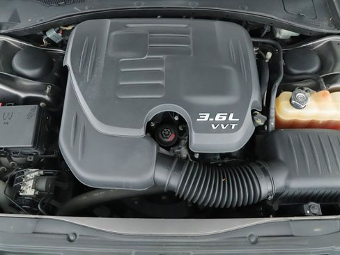 Used 2015 Chrysler 300 Limited w/ 300 Premium Group AWD/4WD image 17