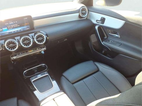 Used 2025 Mercedes-Benz CLA 250 image 12