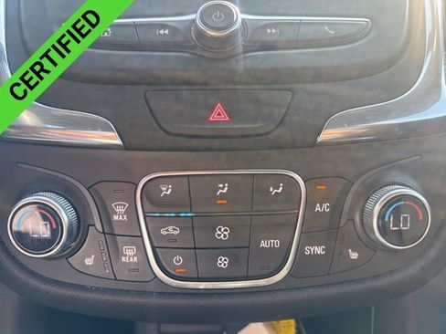 Used 2019 Chevrolet Equinox LT w/ Driver Convenience Package FWD image 11