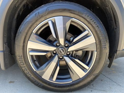 Used 2023 Nissan Rogue SL w/ SL Premium Package AWD/4WD image 8