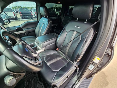 Used 2021 Ford F250 Platinum w/ FX4 Off-Road Package AWD/4WD image 15