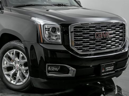 Used 2020 GMC Yukon Denali image 2