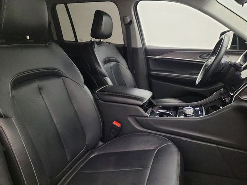 Used 2022 Jeep Grand Cherokee Limited AWD/4WD image 21