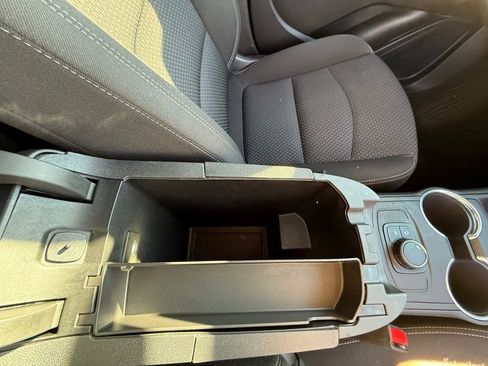 Used 2023 GMC Terrain SLE w/ Elevation Edition image 26