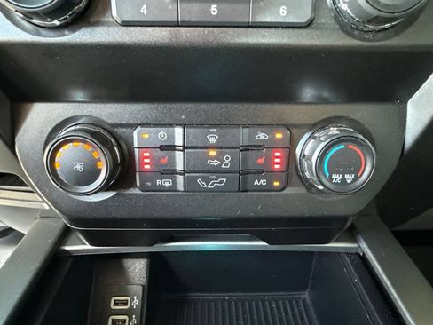 Used 2020 Ford F150 XLT w/ Equipment Group 302A Luxury AWD/4WD image 16