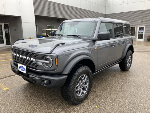 New 2025 Ford Bronco Badlands AWD/4WD image 2