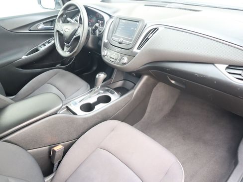 Used 2018 Chevrolet Malibu LS FWD image 48