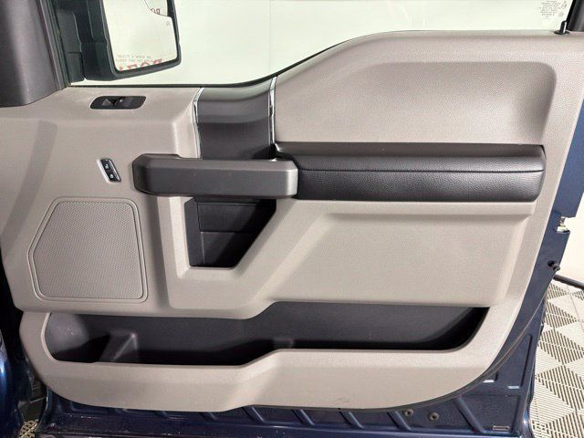 Used 2017 Ford F150 XLT w/ Equipment Group 302A Luxury AWD/4WD image 36