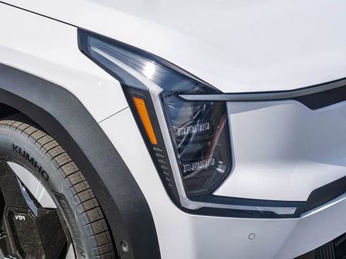 New 2026 Kia EV9 Wind AWD/4WD image 11