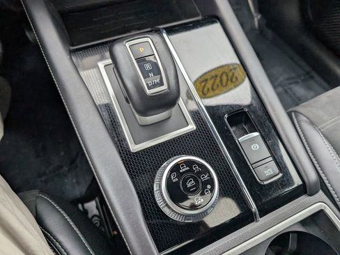 Used 2022 Mitsubishi Outlander SE AWD/4WD image 20