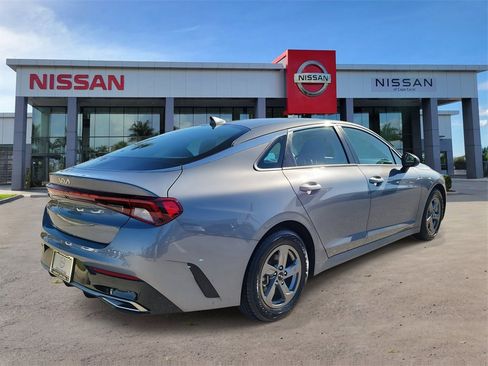 Used 2023 Kia K5 LXS image 4