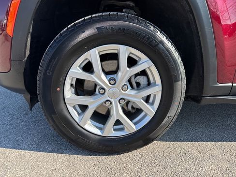 Used 2023 Jeep Grand Cherokee Limited image 45