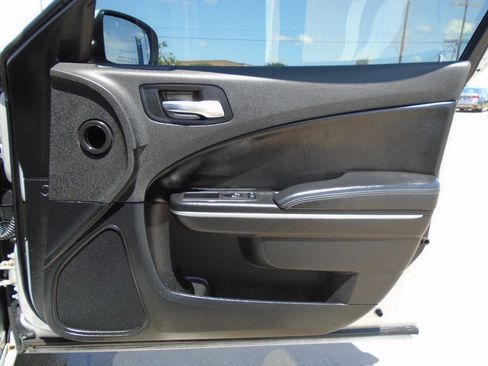 Used 2021 Dodge Charger SXT w/ Leather Interior Group RWD image 31