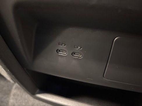 Used 2025 Buick Enclave Preferred image 19