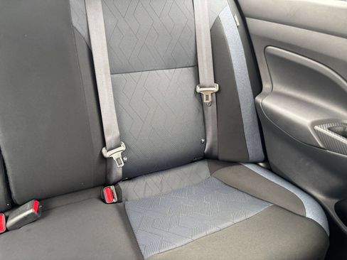 Used 2025 Nissan Versa SV FWD image 34