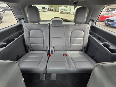 Used 2021 Lincoln Navigator Reserve image 21