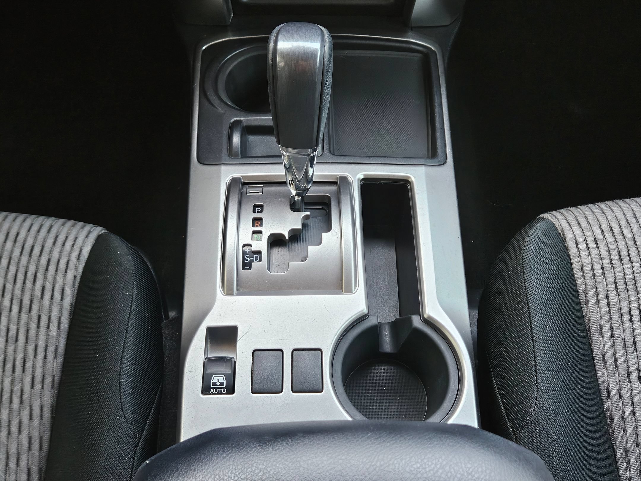 Used 2018 Toyota 4Runner SR5 RWD image 12