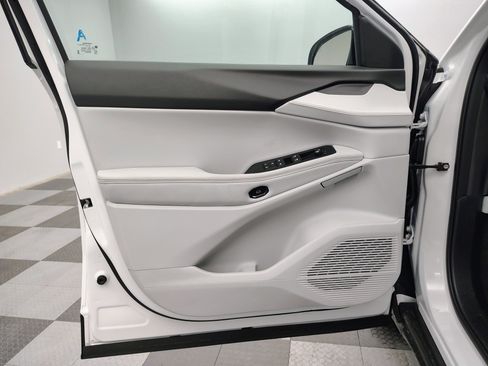 New 2026 Jeep Cherokee Limited AWD/4WD image 16