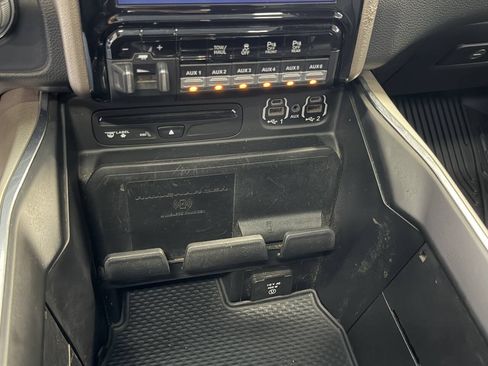 Used 2019 RAM 2500 Laramie AWD/4WD image 40