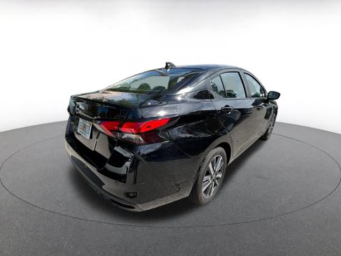 Used 2025 Nissan Versa SV image 17