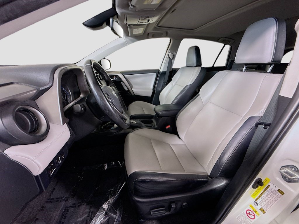 Used 2018 Toyota RAV4 Limited FWD image 21
