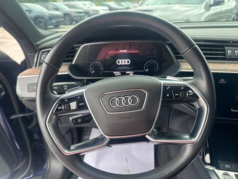 Used 2022 Audi e-tron Premium w/ Convenience Plus Package AWD/4WD image 14