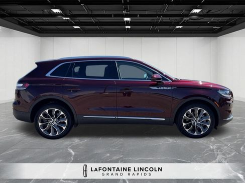 Used 2023 Lincoln Nautilus Reserve w/ Equipment Group 201A AWD/4WD image 6