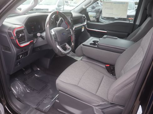 New 2025 Ford F150 XL w/ Equipment Group 103A High image 18