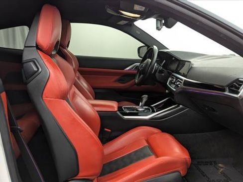 Used 2022 BMW M4 Competition w/ M Carbon Exterior Package RWD image 18
