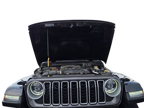 Certified 2025 Jeep Wrangler Unlimited Sahara AWD/4WD image 30