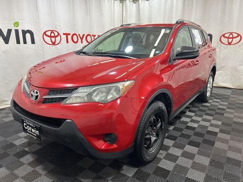 Used 2015 Toyota RAV4 LE image 3