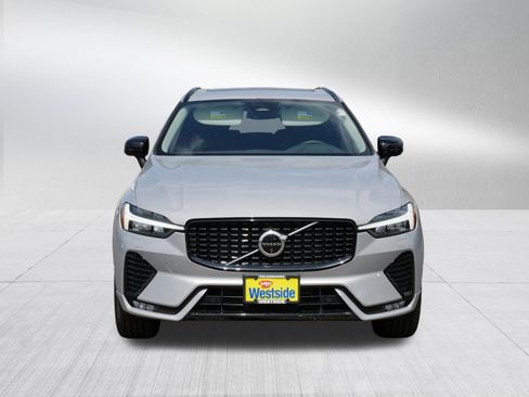 Used 2025 Volvo XC60 B5 Plus AWD/4WD image 2