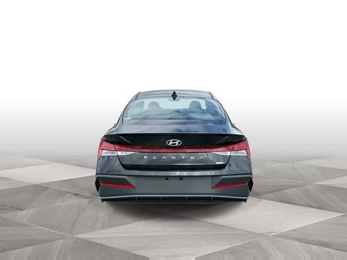 Used 2025 Hyundai Elantra SEL FWD image 7