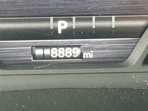 Used 2025 RAM 1500 Laramie w/ Sport Appearance Package AWD/4WD image 21