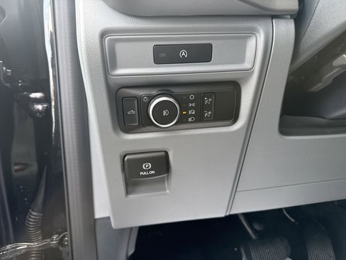 Used 2025 Ford F150 XLT w/ Equipment Group 301A Standard image 17