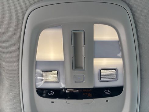 Certified 2023 Volvo XC90 B6 Ultimate w/ Protection Package Premier image 33