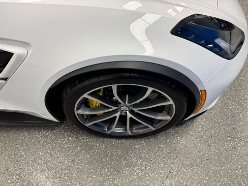 Used 2019 Chevrolet Corvette Grand Sport w/ Z07 Performance Package RWD image 22