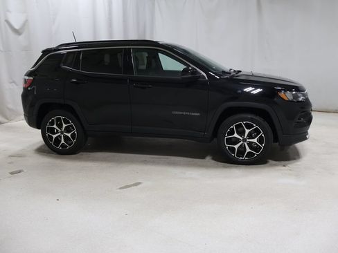 New 2026 Jeep Compass Limited AWD/4WD image 7