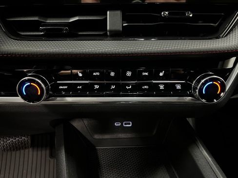 New 2026 Chevrolet Equinox RS AWD/4WD image 21