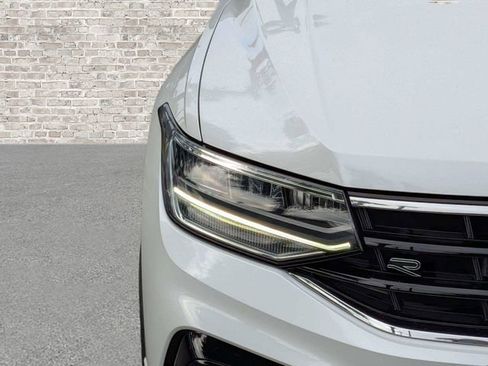Certified 2023 Volkswagen Tiguan SE R-Line FWD image 10