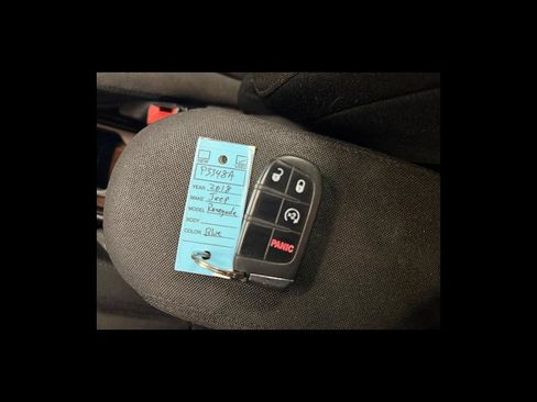 Used 2018 Jeep Renegade Latitude w/ Cold Weather Group AWD/4WD image 26