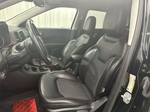 Used 2019 Jeep Compass Trailhawk AWD/4WD image 15