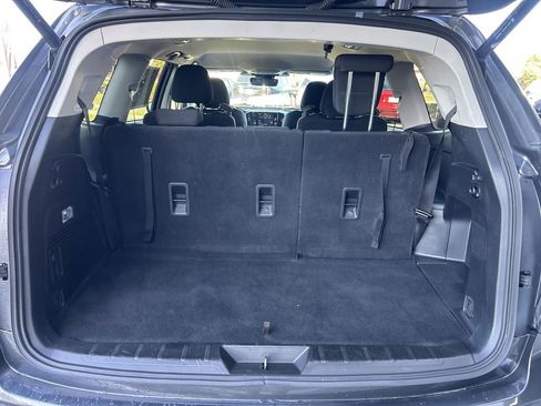 Certified 2024 Subaru Ascent Premium w/ Convenience Package image 11