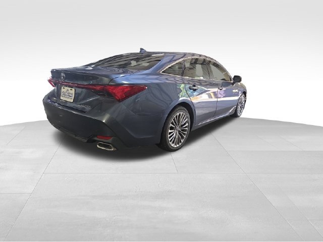 Used 2019 Toyota Avalon Limited w/ Advanced Safety Package FWD image 6
