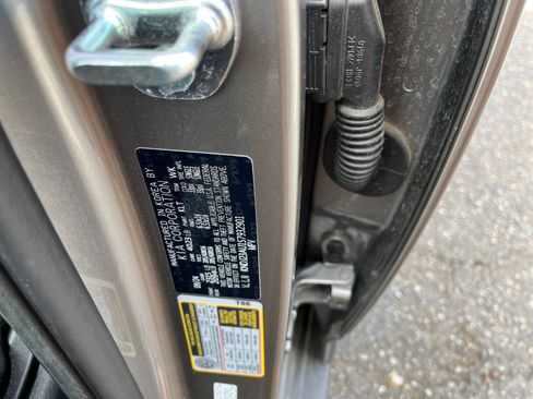 Used 2025 Kia Soul LX w/ LX Technology Package FWD image 29