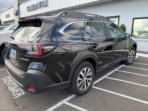 Used 2023 Subaru Outback Premium w/ Popular Package #1 AWD/4WD image 5