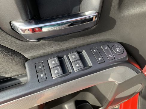 Used 2018 Chevrolet Silverado 1500 LT w/ All Star Edition image 13