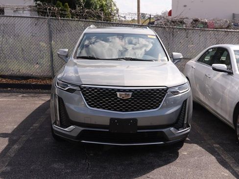 Used 2023 Cadillac XT6 Premium Luxury AWD/4WD image 3
