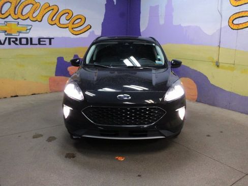 Used 2022 Ford Escape SEL w/ Technology Package image 3