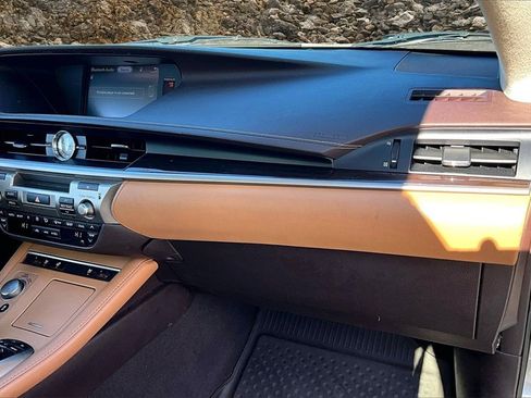 Used 2018 Lexus ES 350 image 15